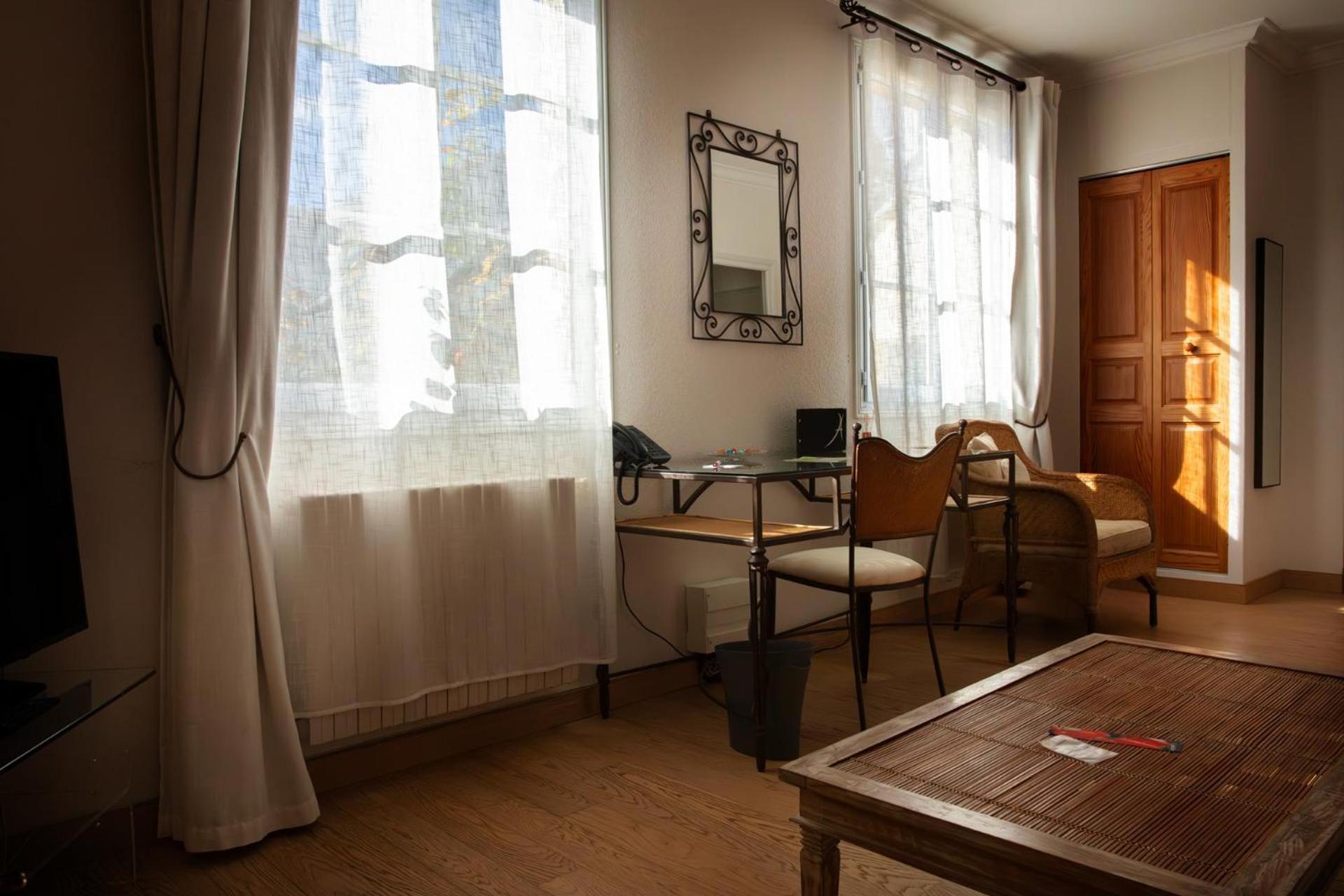Saint-Ouen-les-Vignes L'Aubiniere Hotel Restaurant & Spa מראה חיצוני תמונה