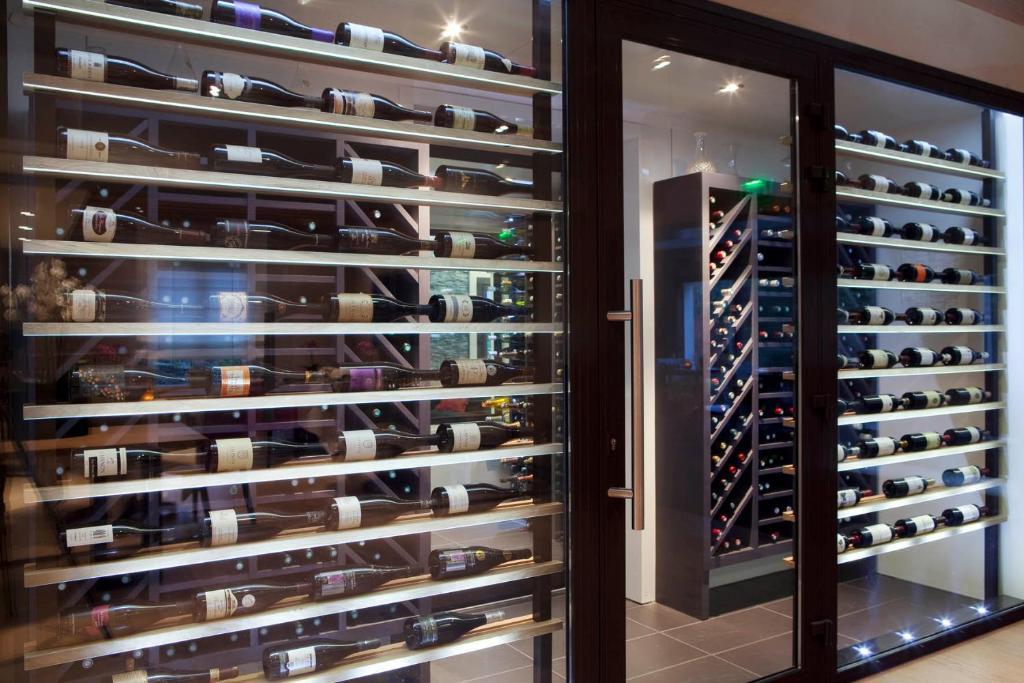 Saint-Ouen-les-Vignes L'Aubiniere Hotel Restaurant & Spa מראה חיצוני תמונה