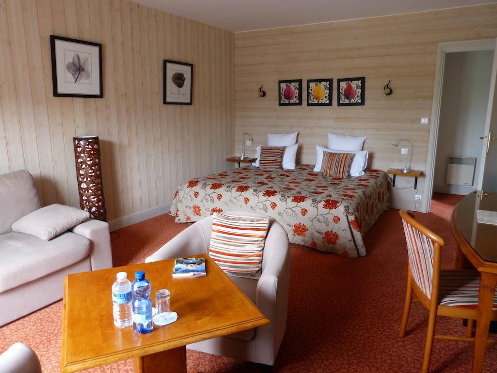 Saint-Ouen-les-Vignes L'Aubiniere Hotel Restaurant & Spa חדר תמונה