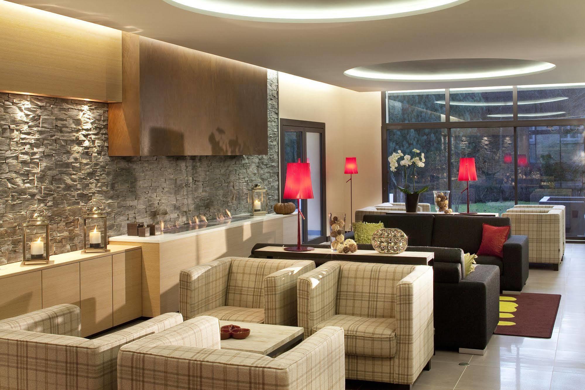 Saint-Ouen-les-Vignes L'Aubiniere Hotel Restaurant & Spa מראה חיצוני תמונה